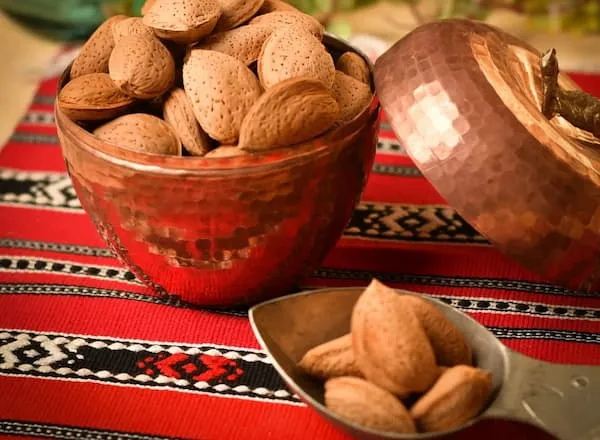 قیمت خرید بادام سنگی ارگانیک + خواص، معایب و مزایا